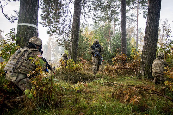 Loạt ảnh binh sĩ Mỹ huấn luyện chiến đấu trên khắp thế giới